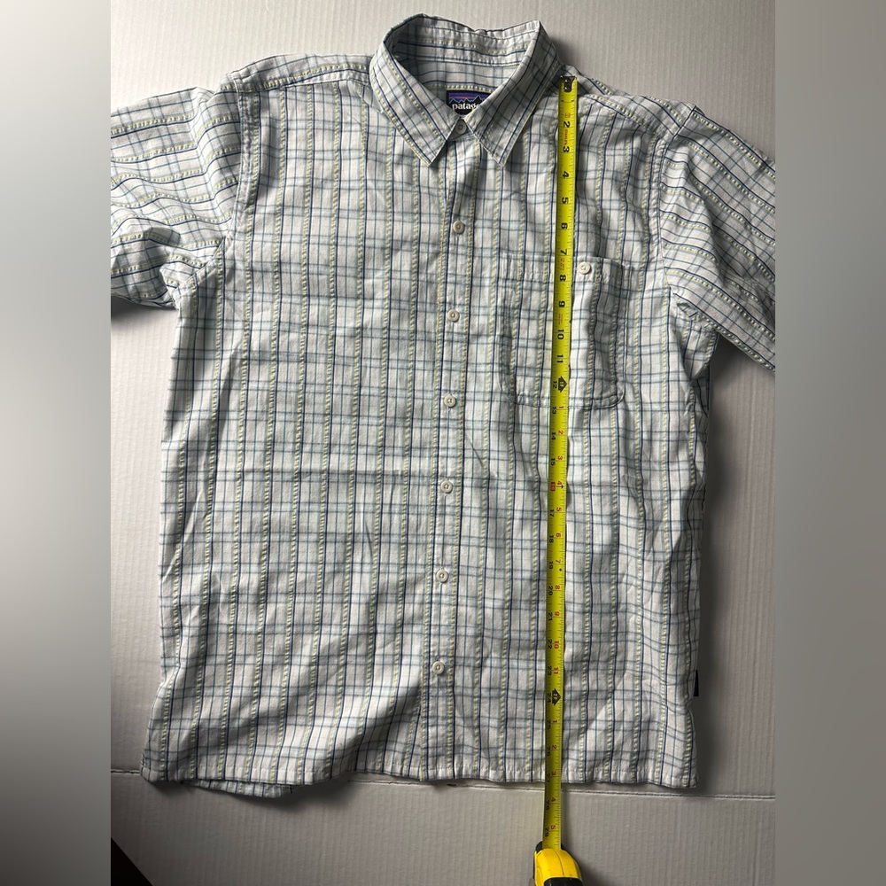 Men's Patagonia M Short Sleeve Striped Casual Button Down‎ Tee Shirt - Picture 6 of 8